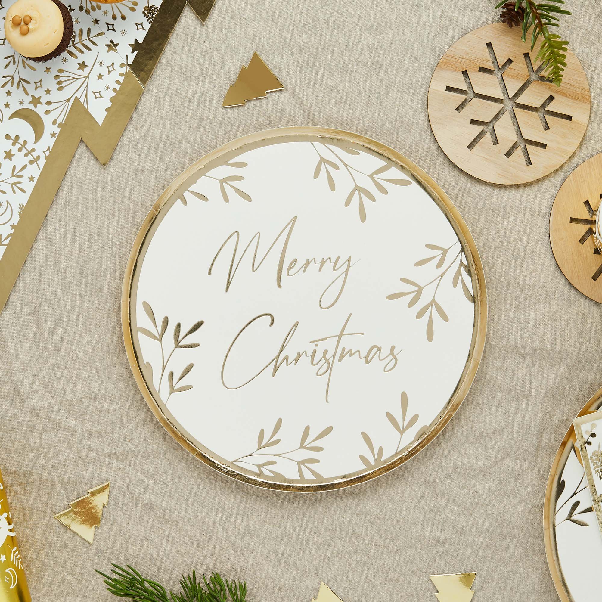 Festive Folklore Additions Gold 'Merry Christmas' 23cm Paper Plates NPC